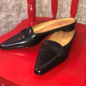 Tommy Bahama Italian Leather Size 9 Black Flats